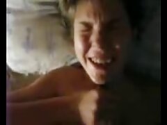Nerd acosado se folla a la maduras teniendo sexo con jovenes novia animadora de un deportista